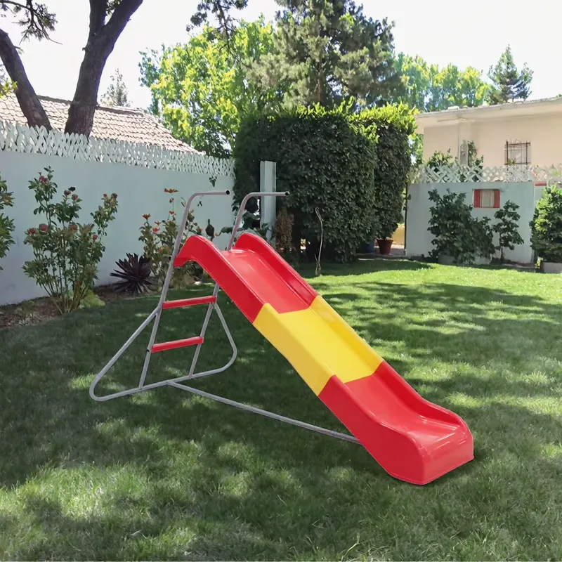 子供用PEプラスチック製屋外ウォータースライド、スチール製幼 - Outdoor Adventure For Toddlers のレビューと価格